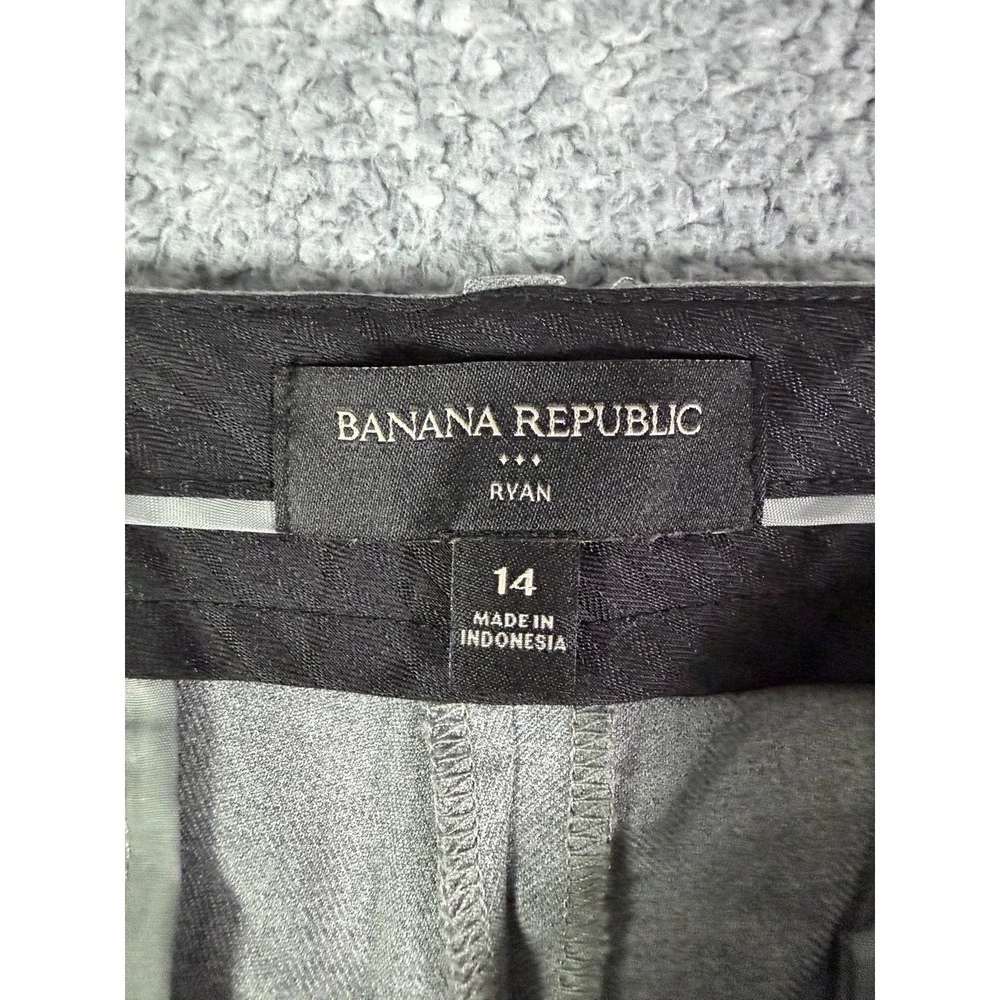 Banana Republic please refer